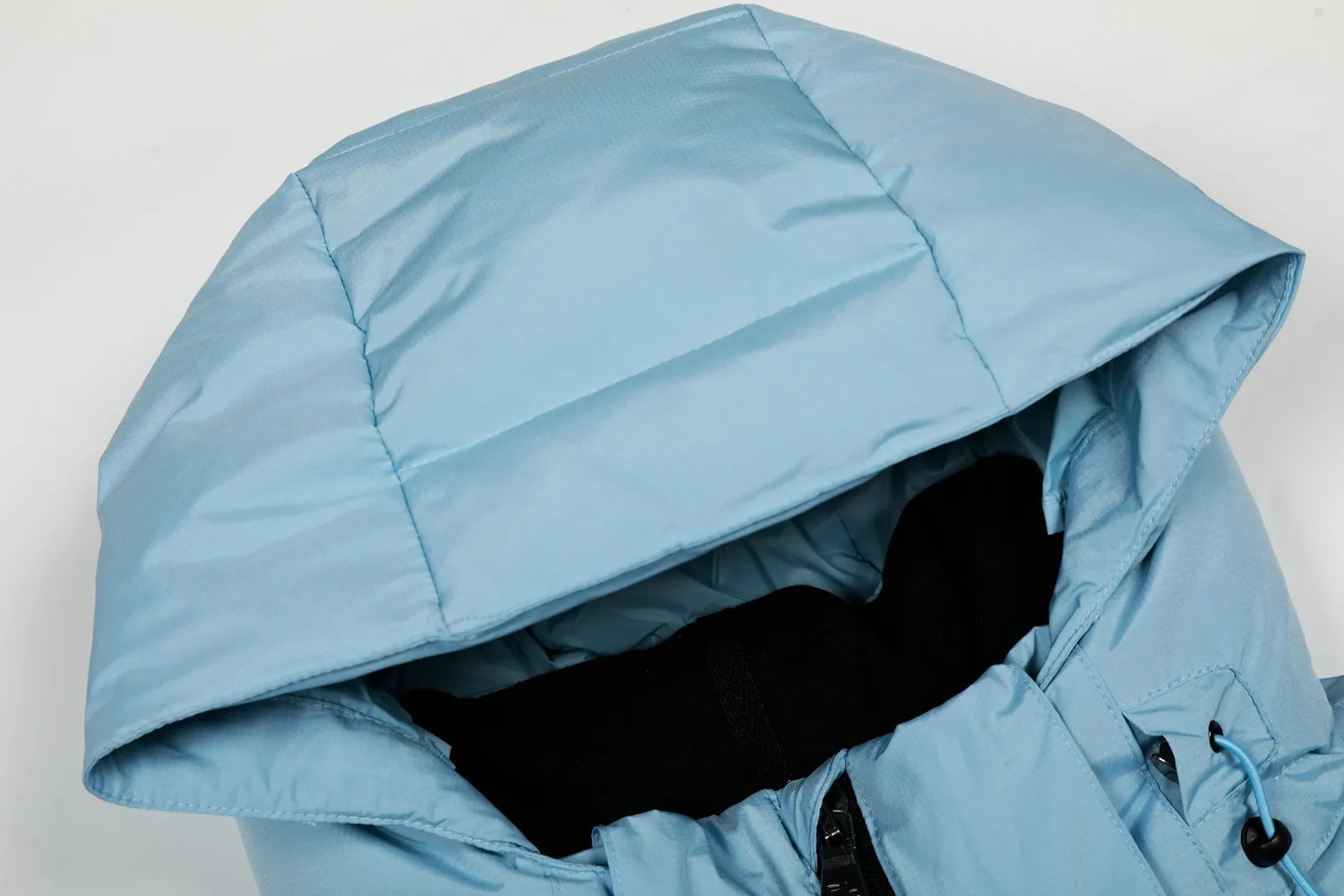 P720 Top quality" Style number: 9004# [Ralph Lauren winter basic classic embroidered men's and women's couple's same style hooded down jacket] ✅Ralph Lauren American retro arm zipper high version top-level down filling winter down jacket ✅100% high-quality white duck down, high version top-level down filling ✅Double-layer inner velvet to strictly prevent velvet running ✅Built-in adjustable drawstring, windproof and cold-proof, considerate and in place ✅Original version The maximum size can be worn up to 200 pounds. Loose and comfortable, no pressure. ✅Same style for male and female couples. Recommended OOTD outfits in winter~ Size: S-XL Color: Black White Khaki Navy Blue Light Blue